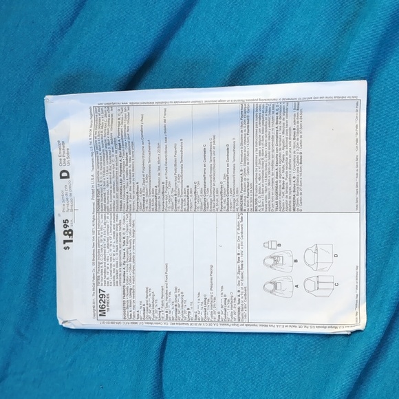 McCall's pattern M6297 tote bag pattern - Picture 2 of 2